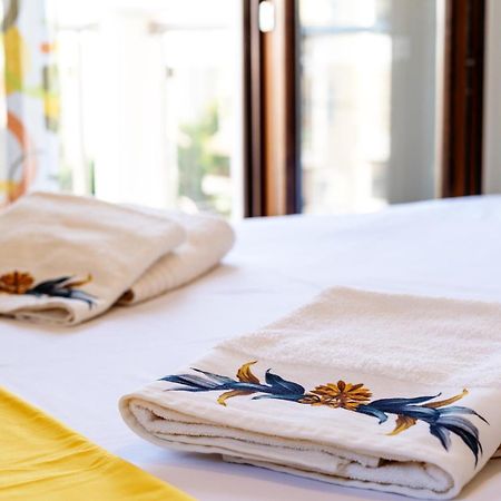 Luxury And Sunny Apartment 250 Mts From The Beach!! Peraía Екстериор снимка
