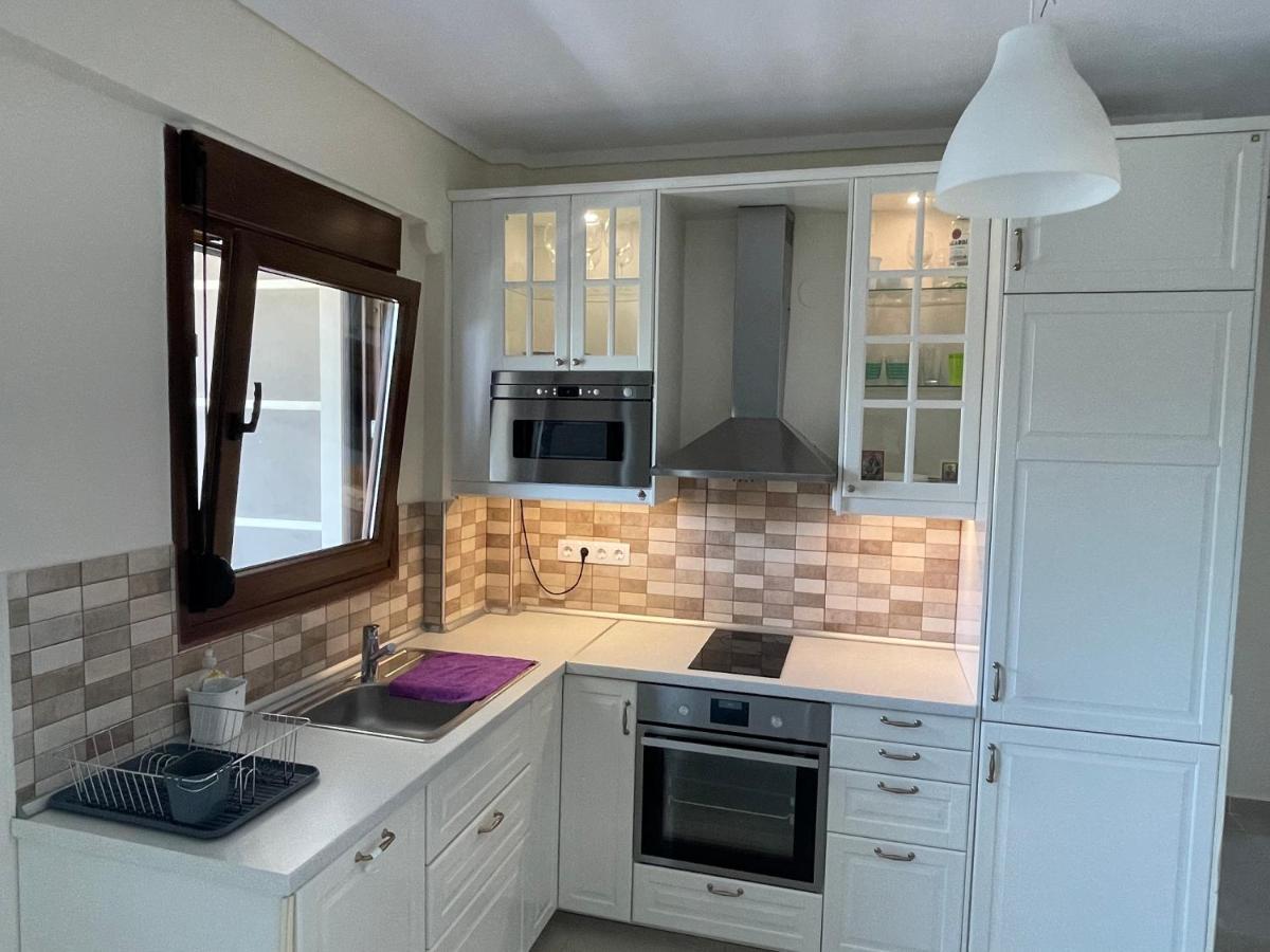 Luxury And Sunny Apartment 250 Mts From The Beach!! Peraía Екстериор снимка