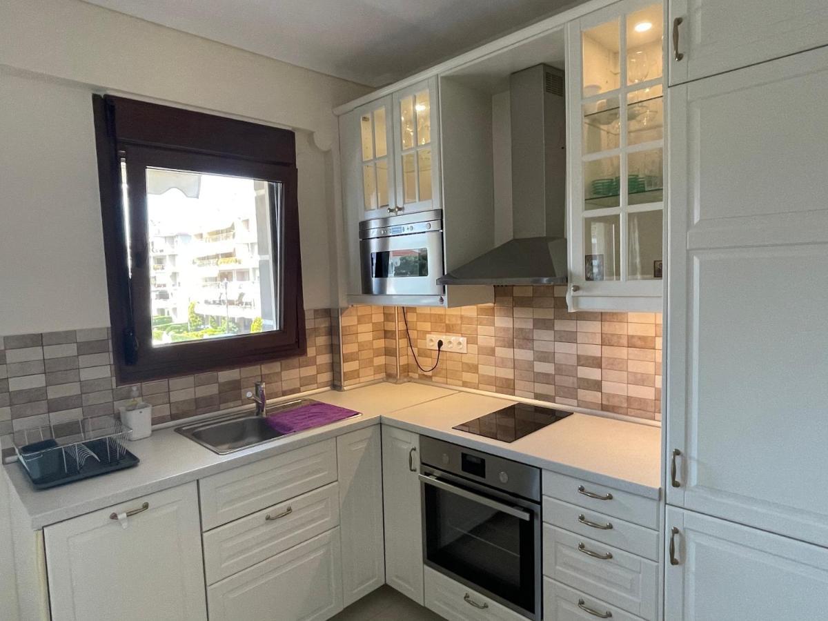 Luxury And Sunny Apartment 250 Mts From The Beach!! Peraía Екстериор снимка