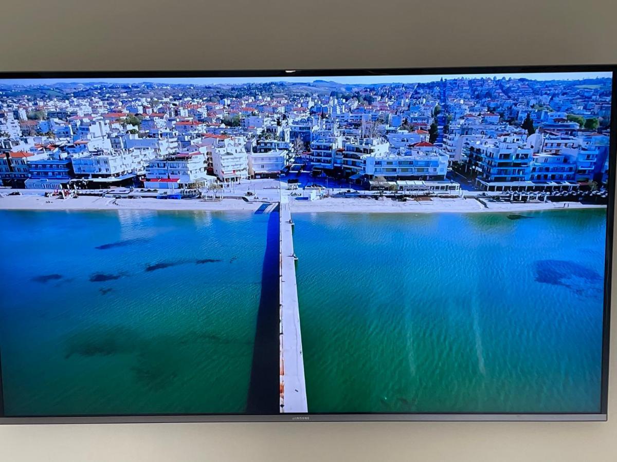 Luxury And Sunny Apartment 250 Mts From The Beach!! Peraía Екстериор снимка
