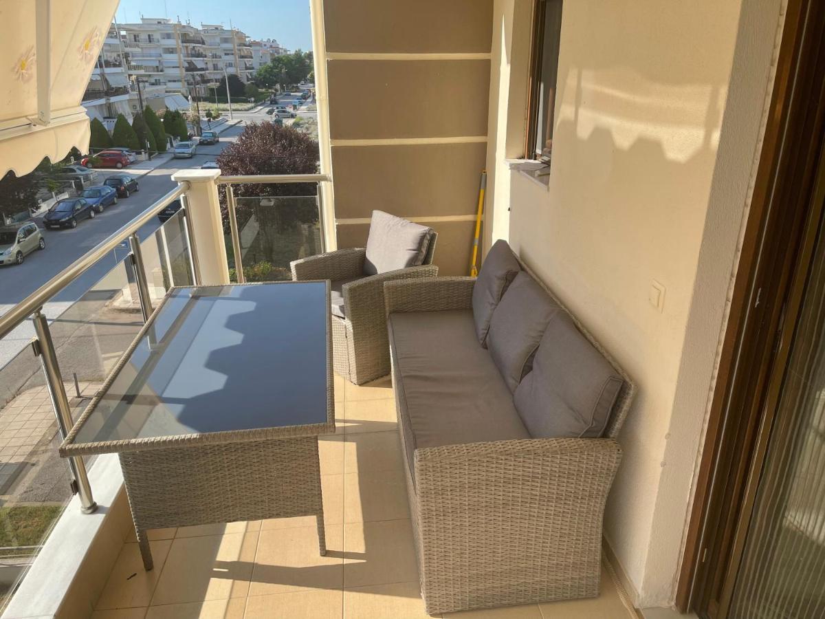 Luxury And Sunny Apartment 250 Mts From The Beach!! Peraía Екстериор снимка