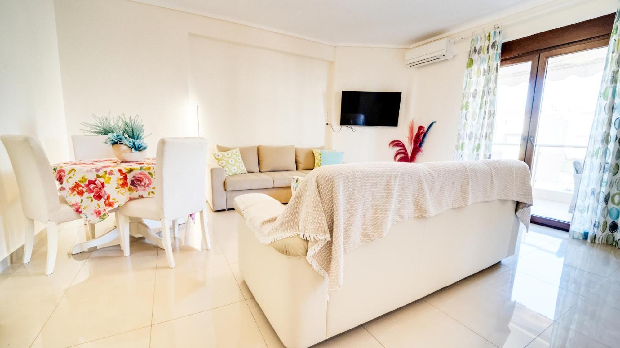 Luxury And Sunny Apartment 250 Mts From The Beach!! Peraía Екстериор снимка