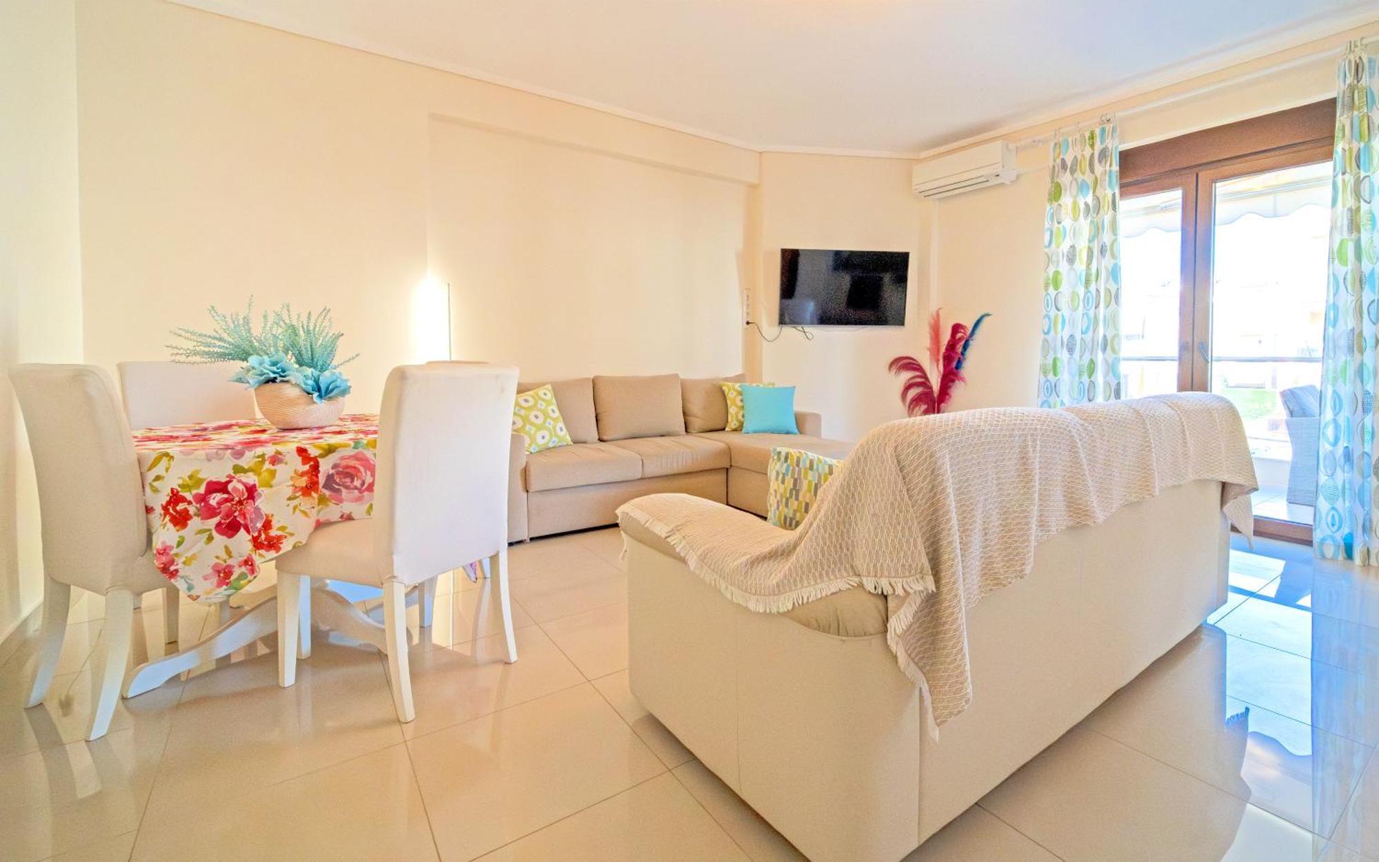 Luxury And Sunny Apartment 250 Mts From The Beach!! Peraía Екстериор снимка